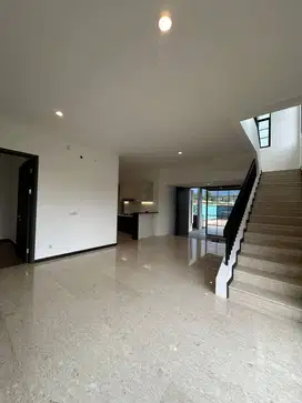 Rumah Cantik2 Lantai Selangkah ke Stasiun JATAKE di Hierra Welton BSD