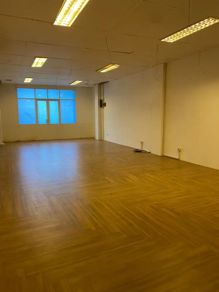 Dijual Rukan/Ruko 4 lantai di Komplek Permata Senayan Residence