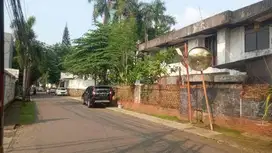Dijual Cepat Rumah Besar Super Murah di Wijaya Timur Dalam.