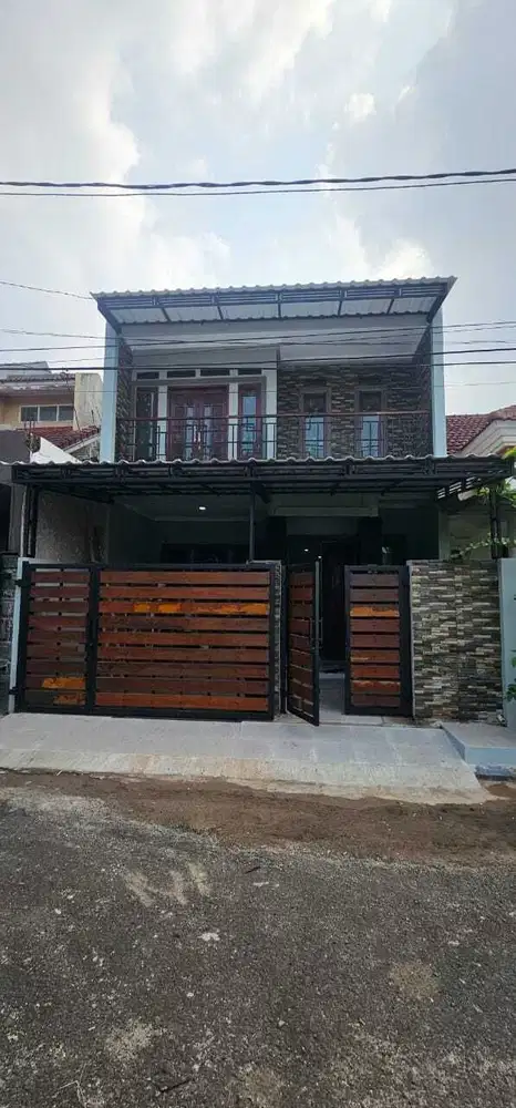RUMAH 2 LANTAI TAMAN ROYAL 2 CIPONDOH TANGERANG