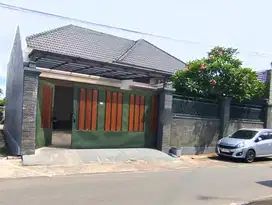Rumah Mewah full furnished Private Pool  Sumber Banjarsari Solo
