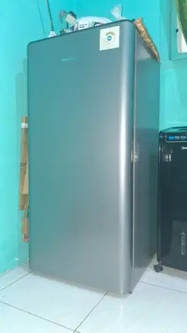 DIJUAL CEPAT KULKAS 1 PINTU MERK HISENSE 157L