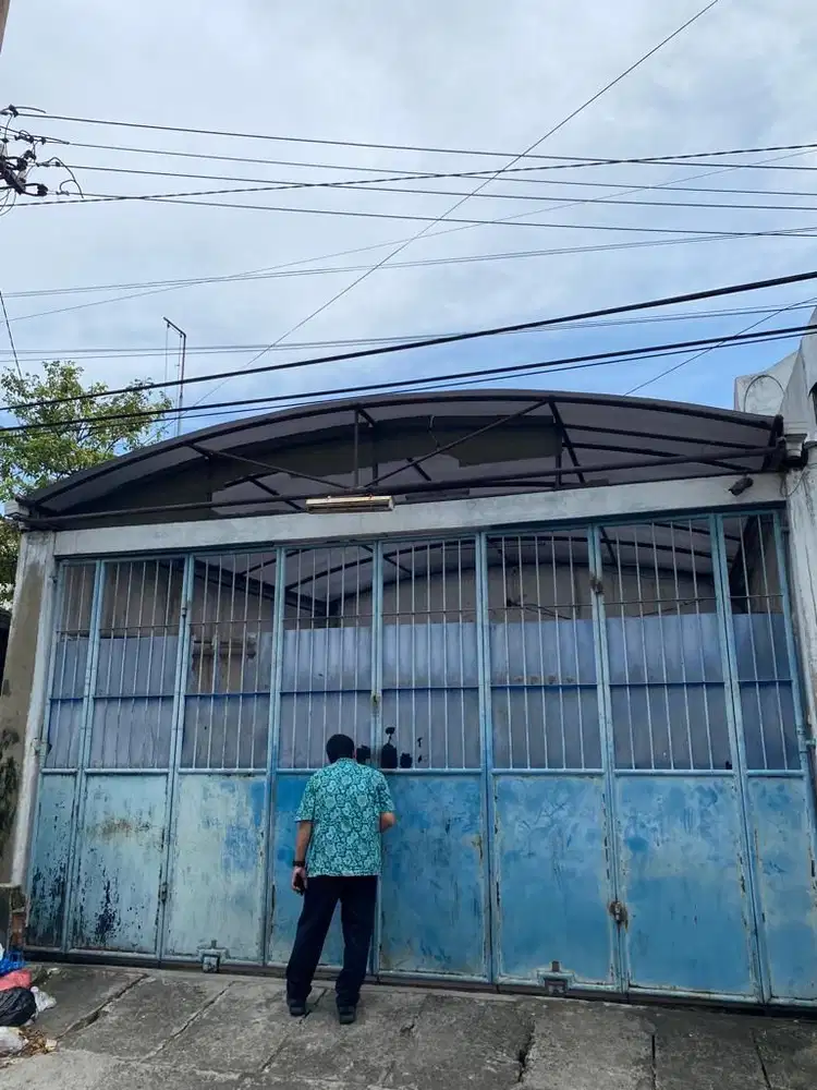 GUDANG DI PACARKELING, TAMBAKSARI SURABAYA