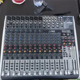 Behringer Mixer Audio XENYX QX2222USB 22 Input