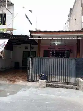 Disewakan rumah 2 kamar tidur dengan harga cuma 28 juta pertahun