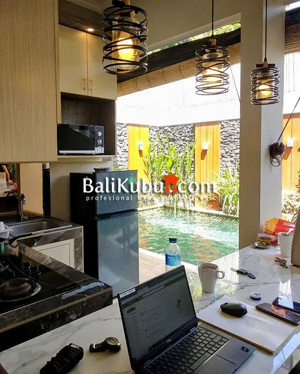 BALIKUBU. COM | AMR-100.GRC For Monthly Rent 3-BR Villa in Kerobokan