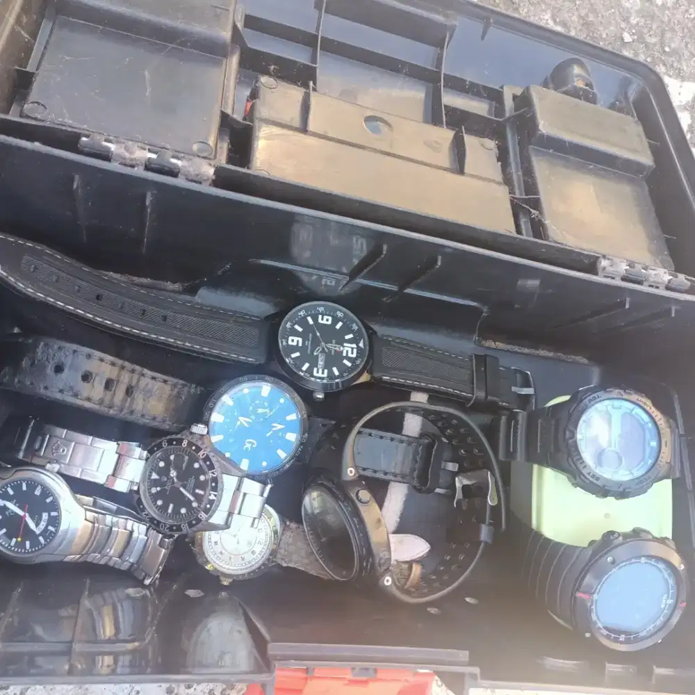 Semua jenis jam tangan harga Mulai dari 100 k