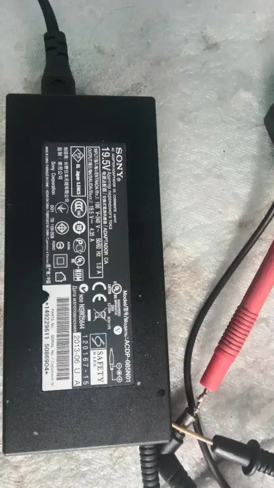 Adaptor tv sony original 19,5v.