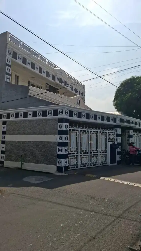 Dijual Rumah Bagus Siap Huni 2,5 Lantai Hook Jln. Mangga Besar,JakBar