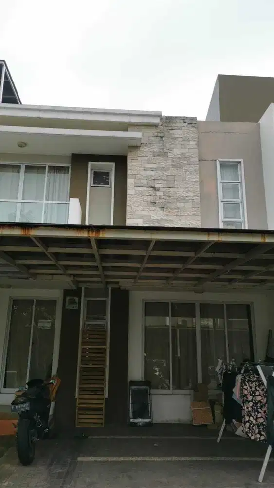 disewakan rumah gren lake c