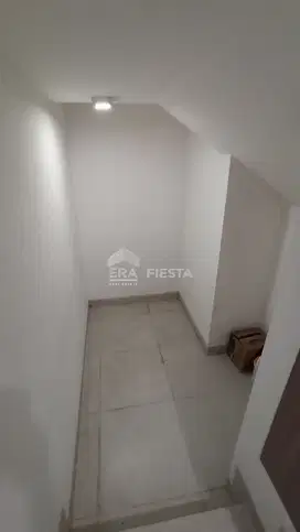 Rumah Dekat Akses Tol & Kawasan Bisnis di Metland Puri