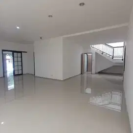 Rumah 2 Lantai Minimalis Siap Huni di Sayap Buah Batu Bandung