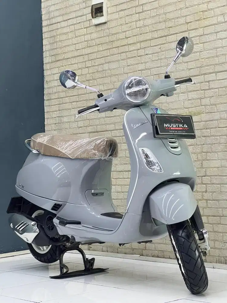Like New! Piaggio Vespa LX 125 2024 pmk 2025 Nopol Jatim Mustika