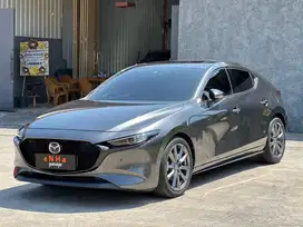 KM 11rb.. Mazda3 Hatchback 2.0 A/T 2020 Facelift.. eNHa garage Semaran