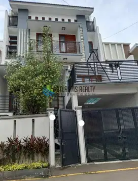 DIJUAL RUMAH LUX MEWAH DEKAT SUDIRMAN-JAKARTA, CLUSTER PALMERAH RESIDENCE
