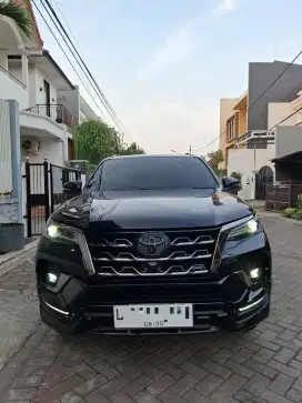 Fortuner VRZ 2.8 GR Sport 2022 Matic Hitam Solar Diesel TRD Sportivo