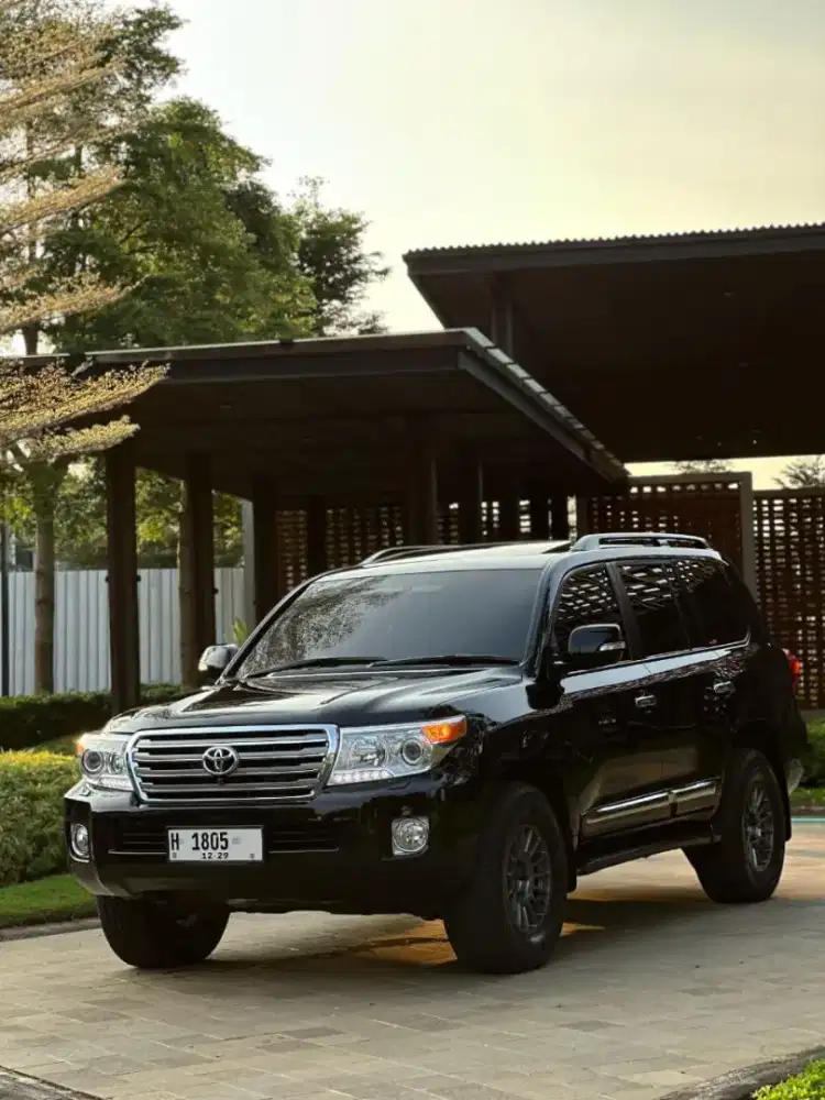 Toyota Land Cruiser VX 200 ATPM 2012