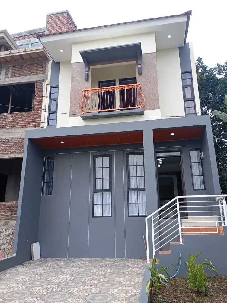RUMAH BARU 2 LANTAI DEKAT KAMPUS DI CILENYI JATINANGOR BANDUNG