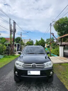 Toyota Fortuner G 2.5 Tahun 2011 A/T