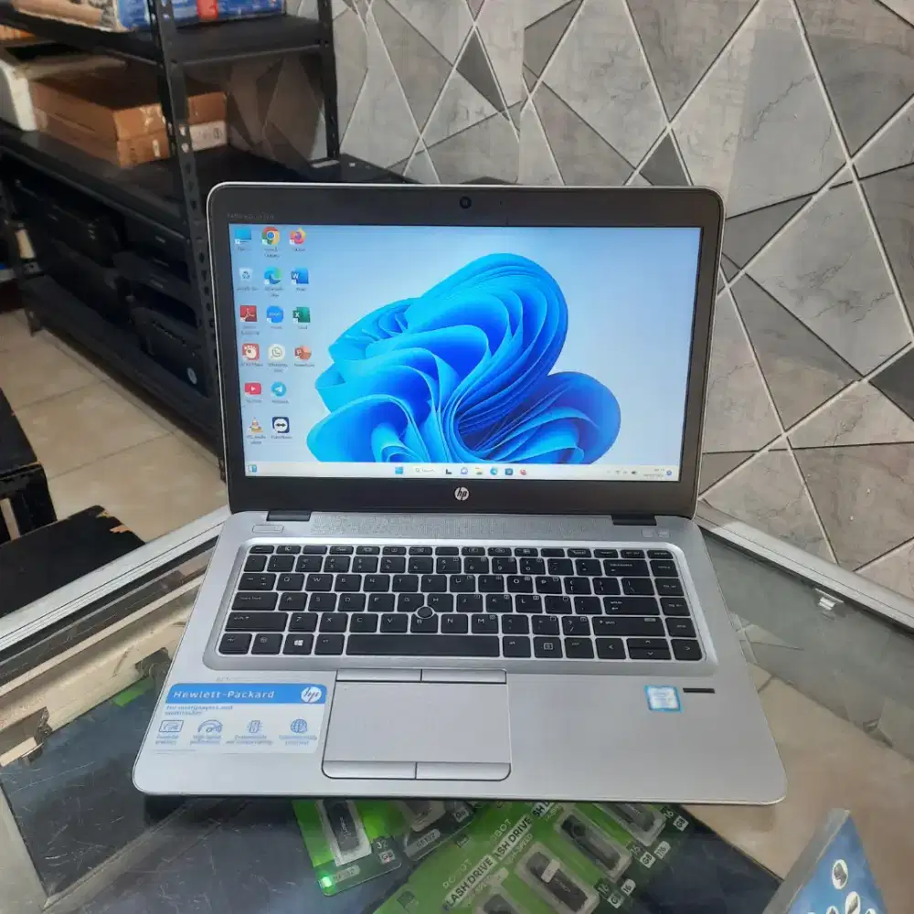HP 840 G3, Core i7 Gen 6, RAM 8GB, SSD 256GB, 14 in, keyboard backlit