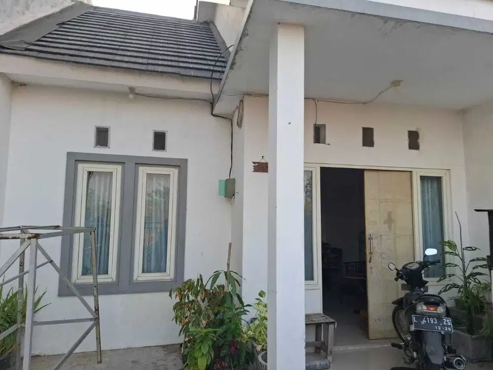 RUMAH DI JALAN BANGKINGAN SEKOLAHAN NO 34A, BANGKINGAN SURABAYA