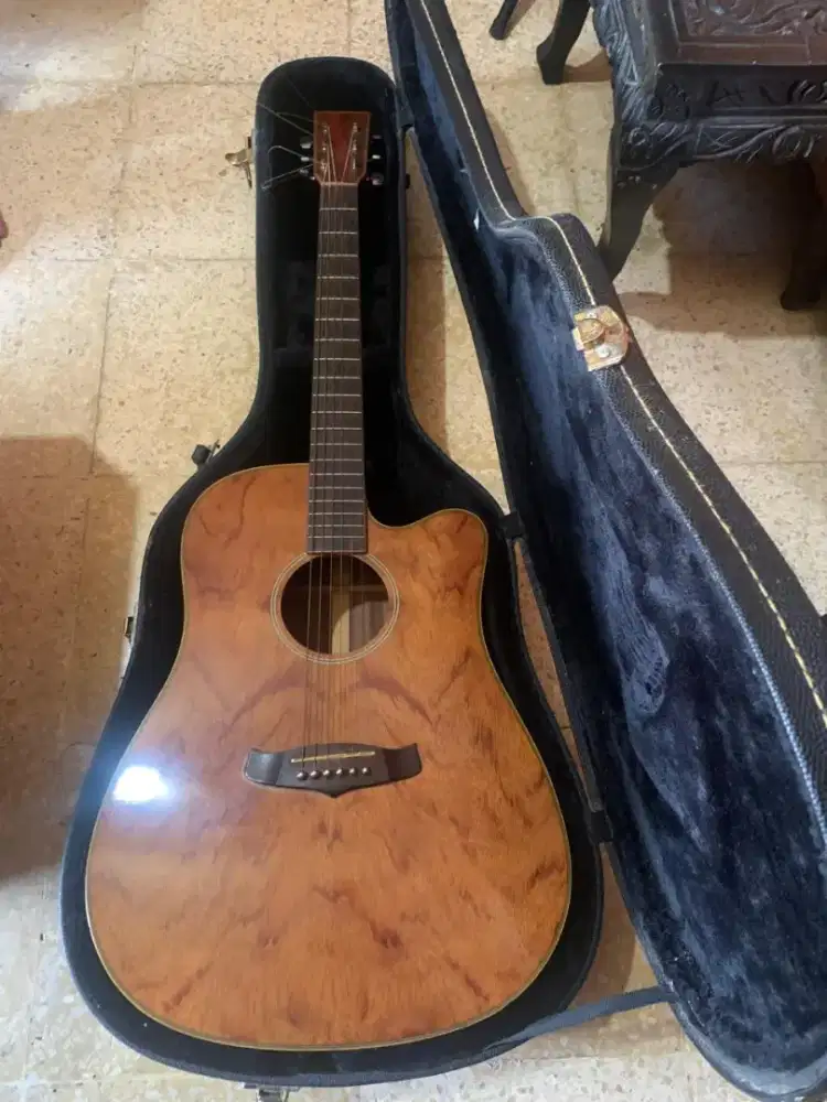Tanglewood acoustic gitar england
