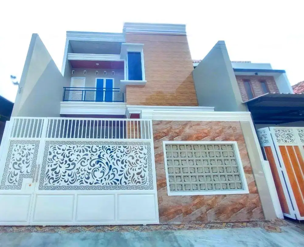 Rumah Baru Townhouse Modern minimalis Banjarsari Solo