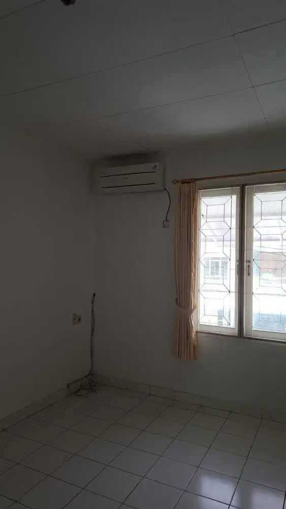 Disewakan  Rumah didaerah kelapa gading