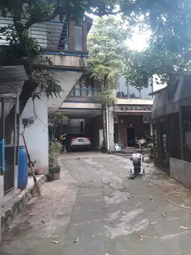 DIJUAL RUMAH KOST JALAN YAYASAN CIJANTUNG PASAR REBO JAKARTA TIMUR