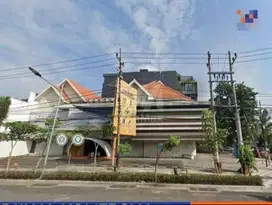 Bangunan Raya Dr. Soetomo, Lokasi Komersial di Surabaya