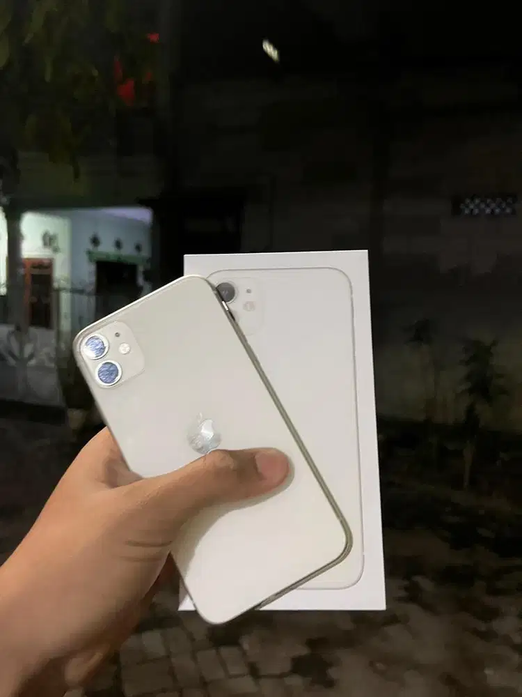 IPHONE 11 PUTIH