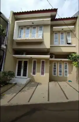 Disewakan rumah 2 lantai full furnish KREO