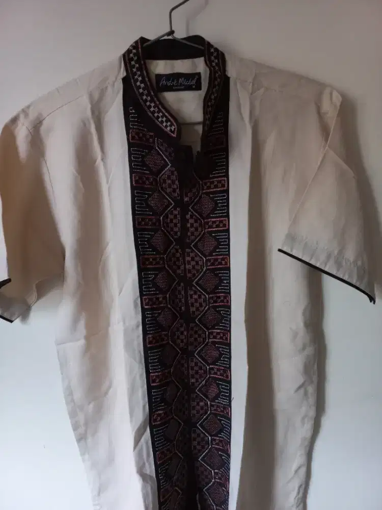 Baju kemeja pria size m