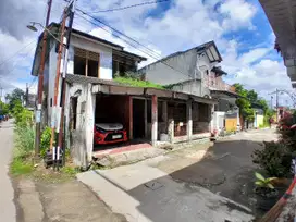 Rumah Rusak 2 Lantai Posisi Hook Dekat Tol Serang Timur