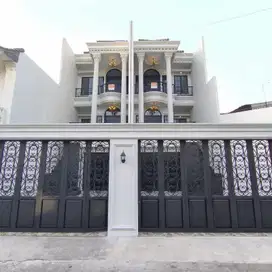 Dijual Rumah Eropa Classic di Jati Padang Pasar Minggu Jakarta Selatan