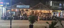 Dijual cepat Ruang usaha yang masih berjalan berupa coffe shop di alun2 Cililin