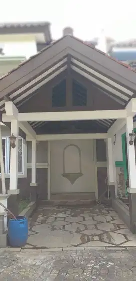 Disewakan Rumah legenda Wisata Cibubur Siap Huni Rapih