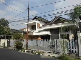 CDR DIJUAL RUMAH DI DHARMAHUSADA INDAH BARAT SIAP HUNI DAN CANTIK