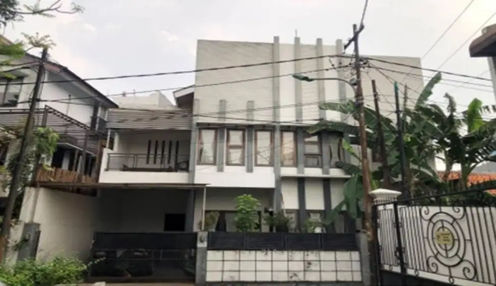 Rumah 2 Lantai di Anggrek Neli Murni, Kemanggisan, Palmerah