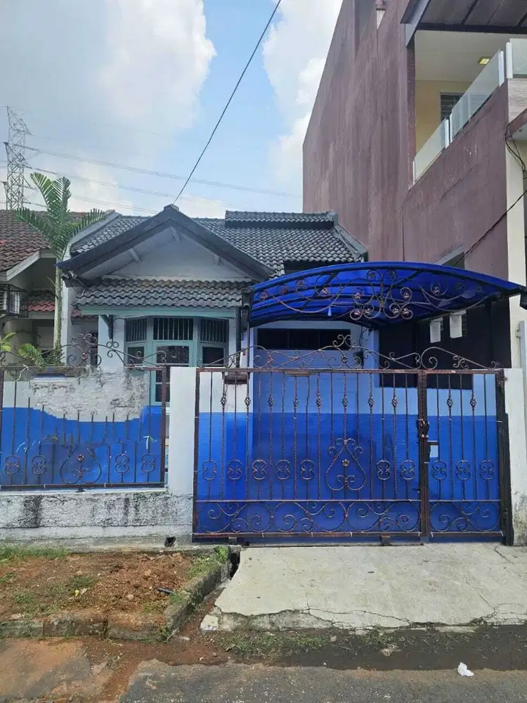DISEWAKAN RUMAH BAGUS SIAP HUNI HARGA TERMURAH DI GADING SERPONG 1B