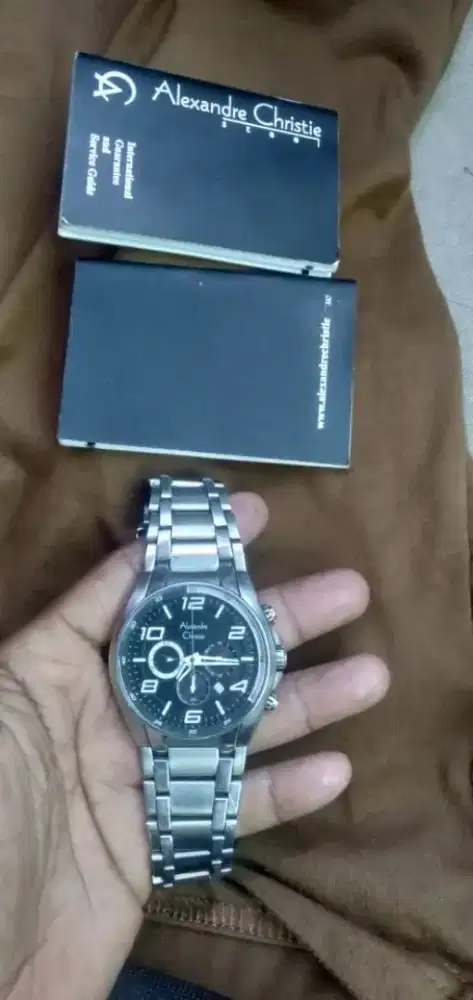 Di jual jam tangan original dan asli tahan air   murah meriah aja
