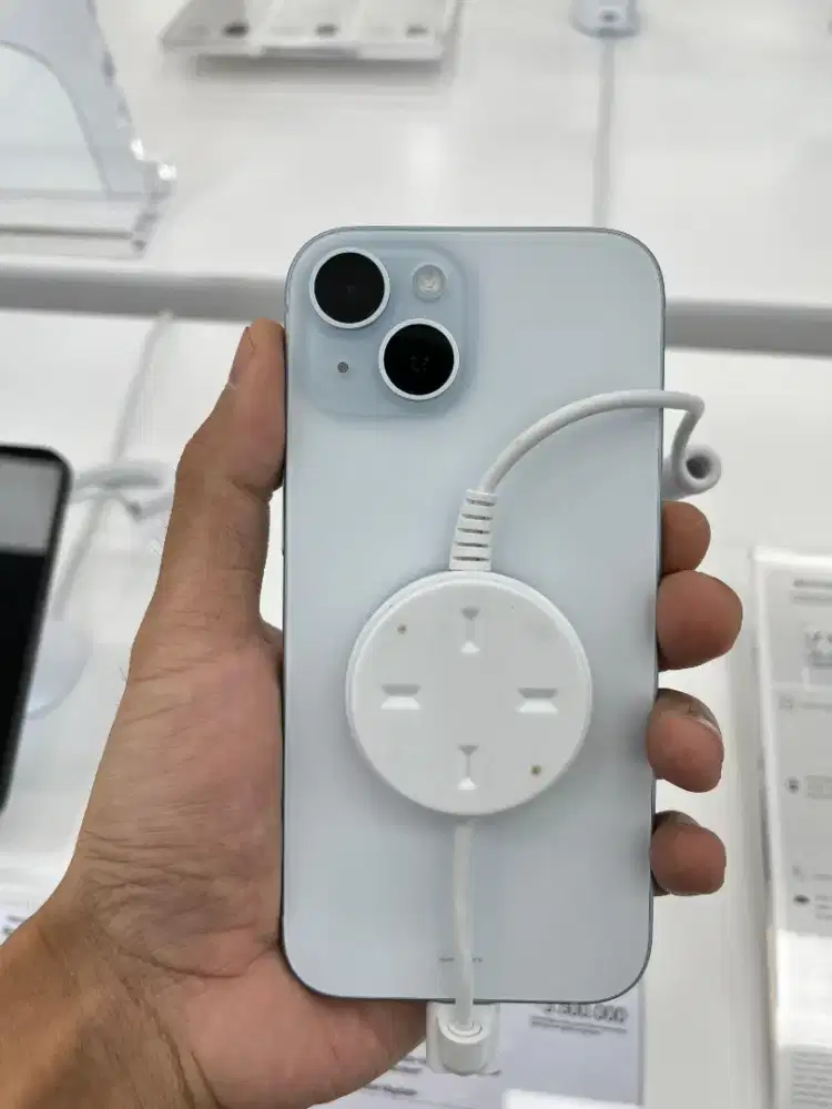 IPHONE 15 RAM 128