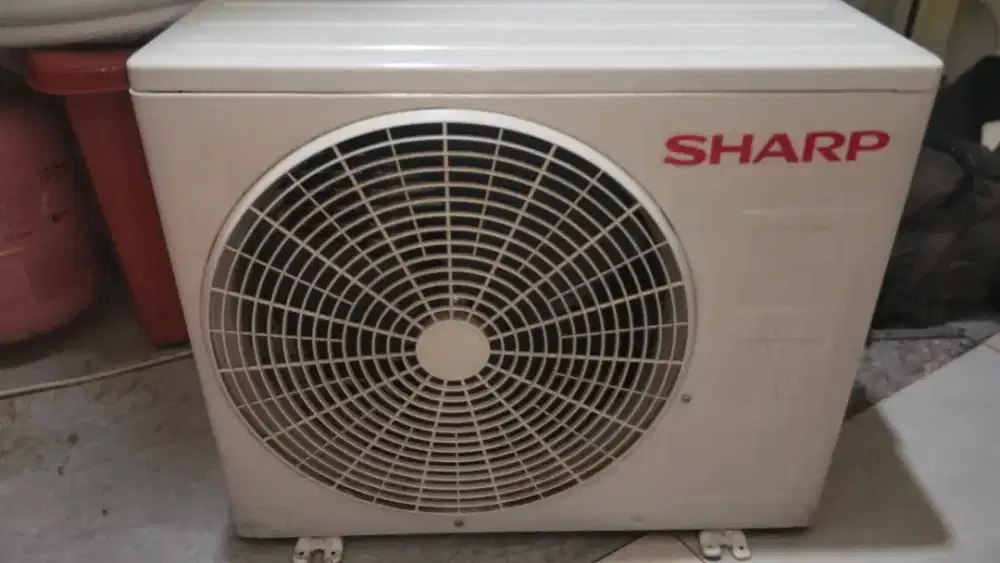 Outdor ac sharp setengah pk orisinil