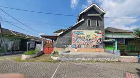 Rumah Siap Huni Satu Setengah Lantai di Prambon Asri Gresik
