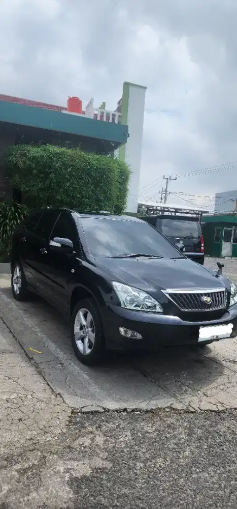Harrier 2011 JAPAN SPEC ALCANTARA edition rare