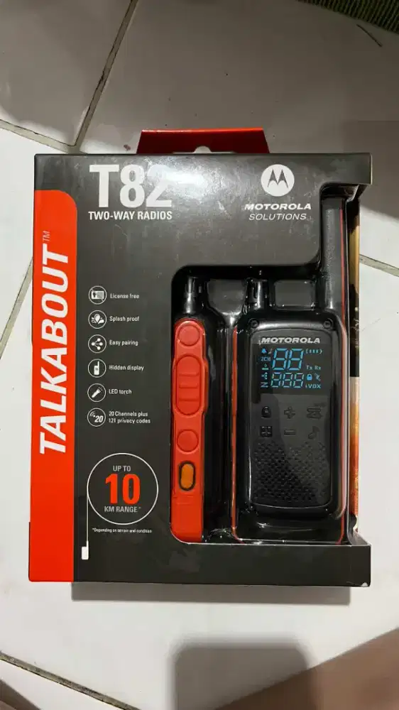 Walkie talkie Motorola T82