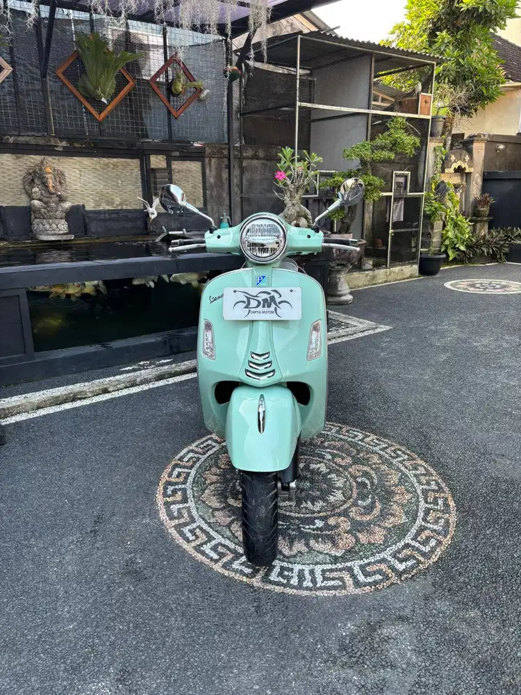 Vespa GTS 150 i-get abs tahun 2021 pmk 2022