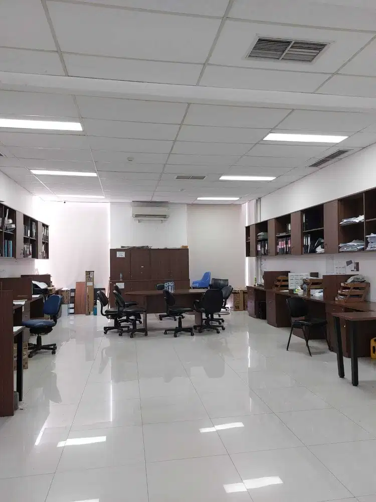 Disewakan ruang gedung kantor di Narogong dalam komplek gudang bekasi