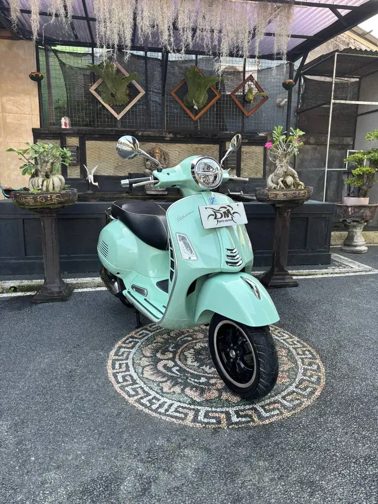 Vespa GTS 150 i-get abs tahun 2021 pmk 2022