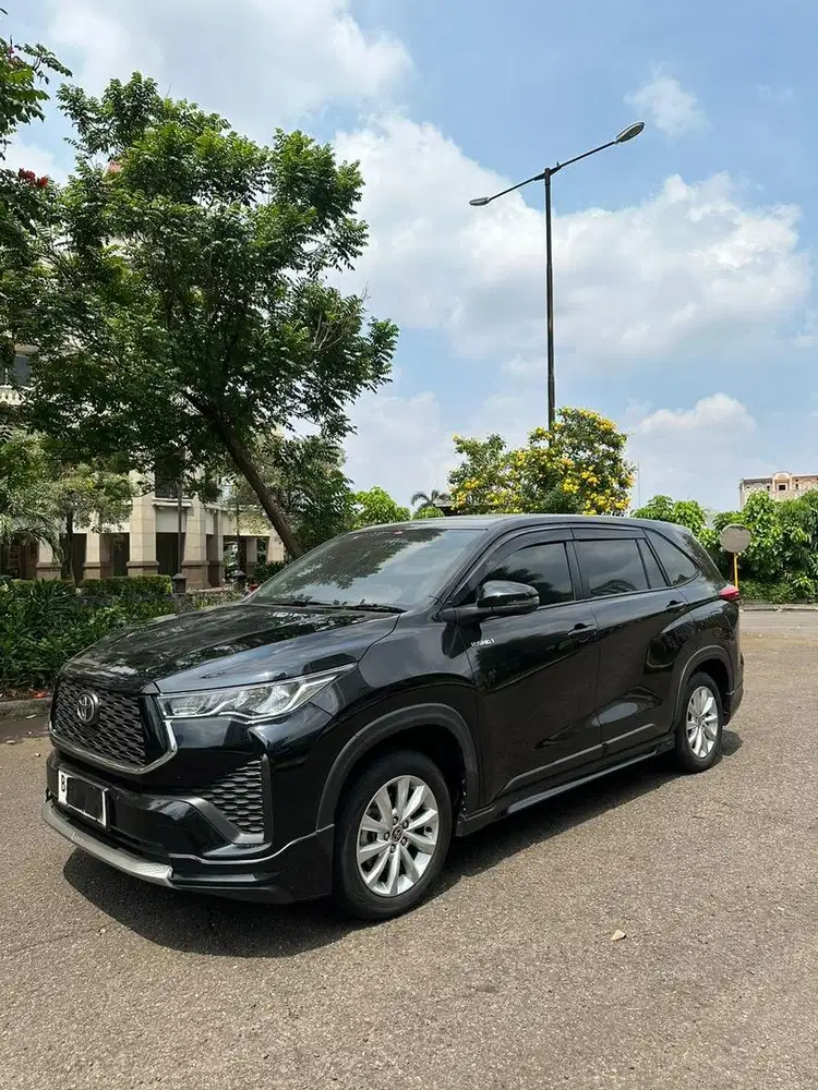 Innova zenix hybrid V modelista 2023